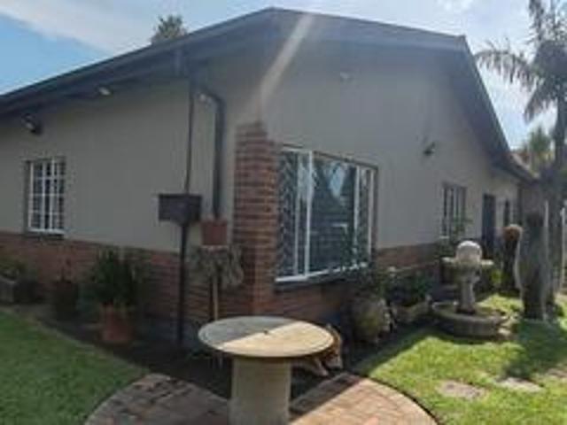 House for sale in Waterkloof, Gauteng