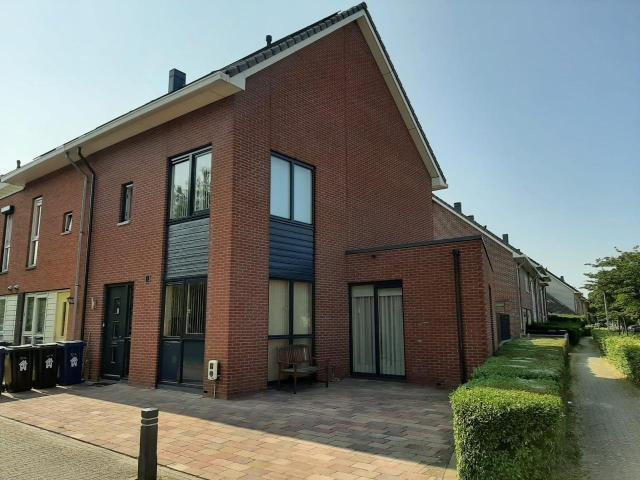 Studio te huur in Stripheldenbuurt, Almere-haven
