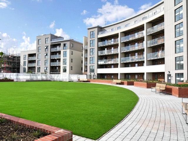 Apartment for rent in Elstree and Borehamwood, Borehamwood