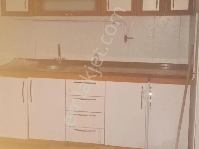 Eşref Dinçer, Gemlik içerisinde kiralık mülk