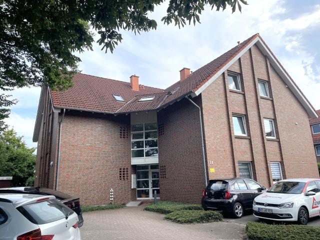 Dachgeschosswohnung mieten in Halstrup, Westerstede