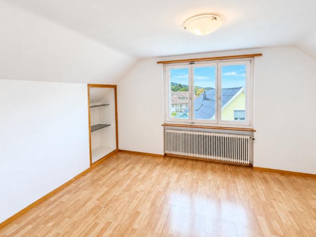 Wohnung mieten in Gusch, Oetwil am See