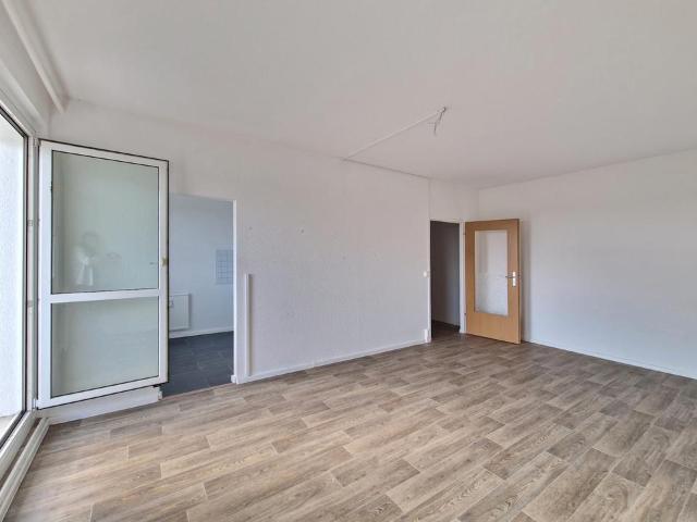 Etagenwohnung mieten in Dresden, Cotta