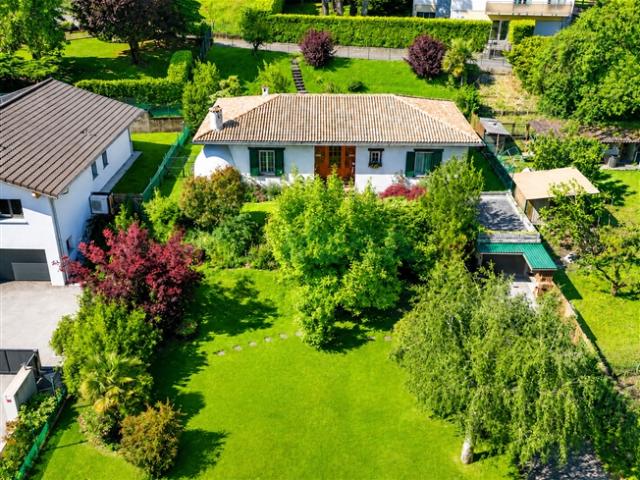 Einfamilienhaus kaufen in Mendrisio, Tessin