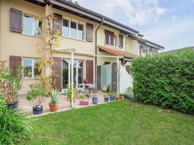 Reihenfamilienhaus kaufen in Brügg, Bern