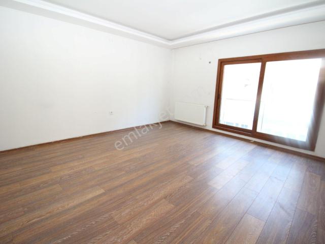 Karabağlar, İzmir içerisinde kiralık mülk