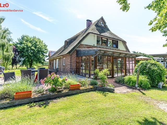 Villa kaufen in Stadland, Niedersachsen