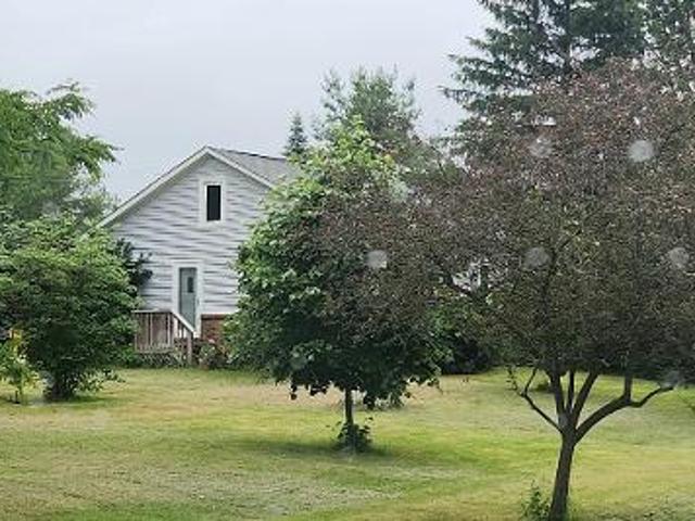 House for sale in Almont