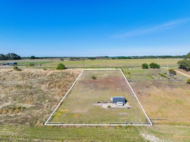 Land for sale in Panmure, Victoria