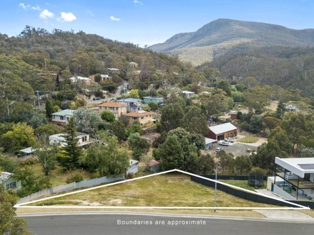 Land for sale in Lenah Valley