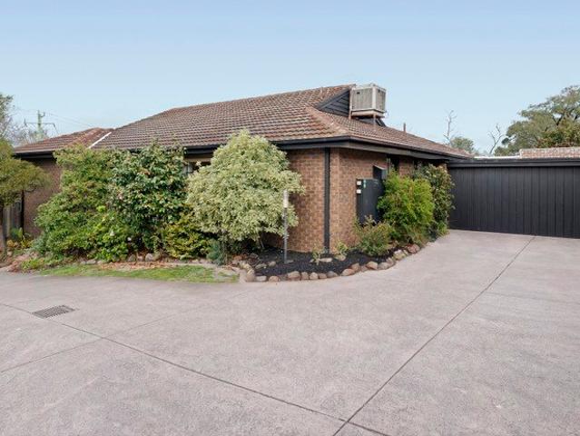 Townhouse for sale in Beaumaris, Melbourne