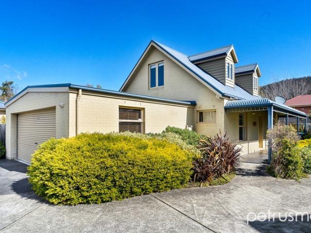 Townhouse for sale in Hobart, Tasmania