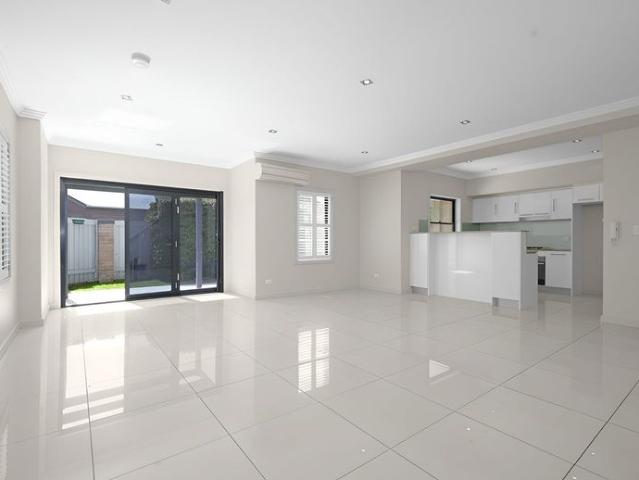 Townhouse for rent in Sydney, New South Wales
