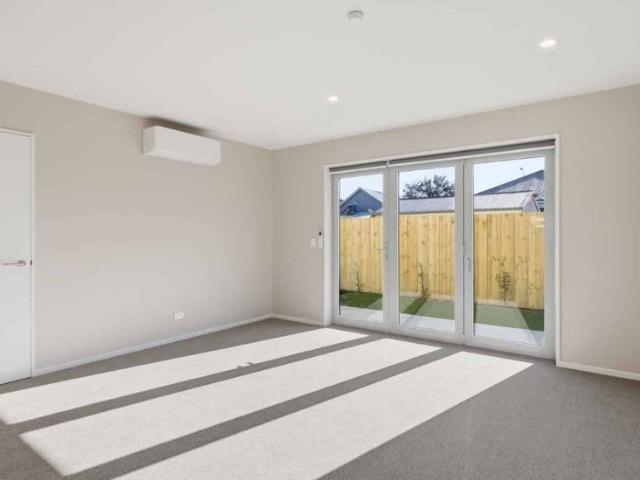 Townhouse for rent in Heathcote, Canterbury