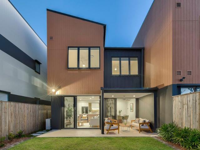 Townhouse for sale in Wooloowin, Greater Brisbane