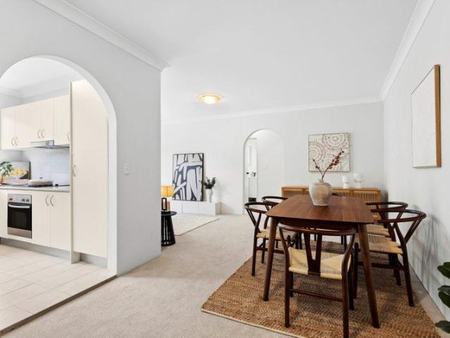 Apartment for sale in Lower North Shore, Sydney
