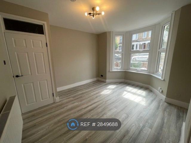 Apartment for rent in Shooters Hill, Greater London