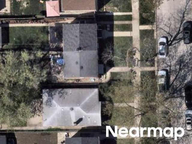Townhouse for sale in Bellwood