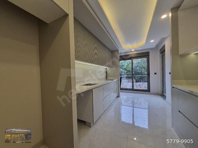 Antalya, Muratpaşa içerisinde satılık mülk