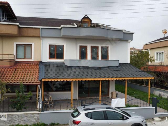 Kurtuluş Mahallesi, Gönen içerisinde satılık Villa