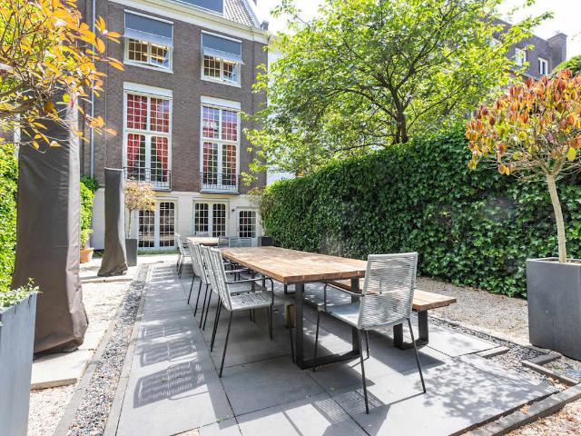 Bedrijfspand te huur in Centrum, Amsterdam