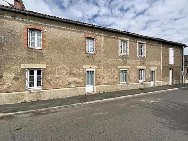 Maison vente à Bressuire, Genneton