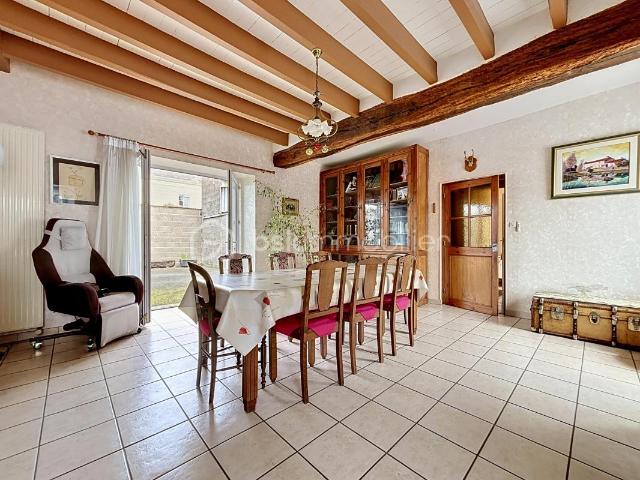 Maison vente à Bressuire, Genneton