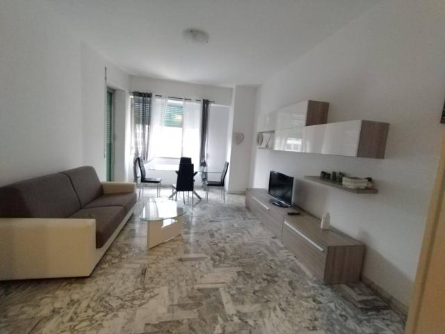 Appartamento in affitto a Centro Est, Serra Riccò