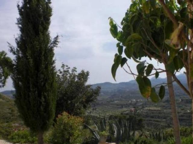 Casa en alquiler en Relleu
