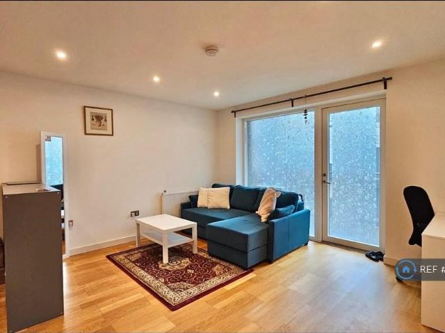 Apartment for rent in London Borough of Ealing, Greater London