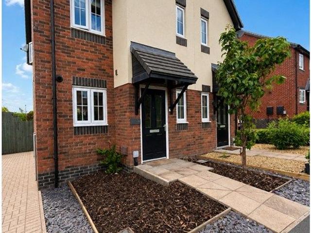 House for rent in The Heath, Beamhurst