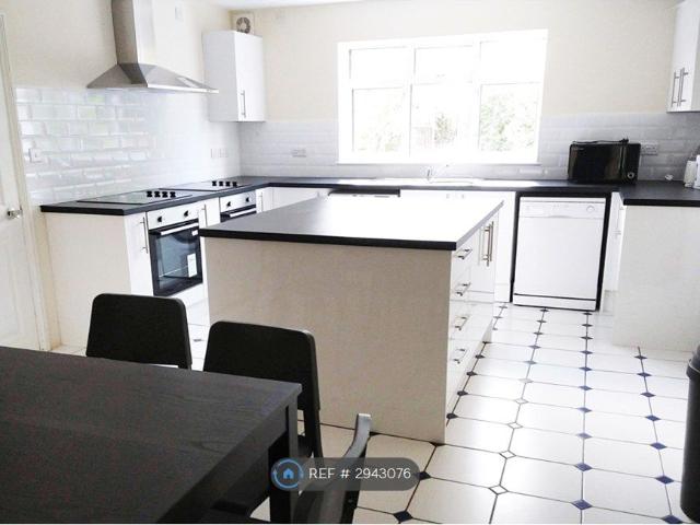 Room for rent in Earlham Rise, East Bank