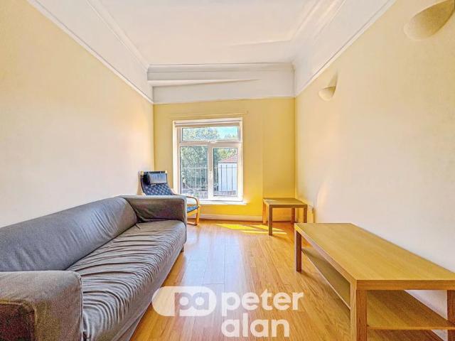 Apartment for rent in Penylan, Falcon Lodge