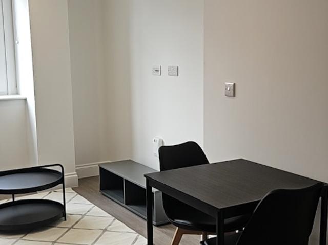 Apartment for rent in Belle Isle, West Yorkshire