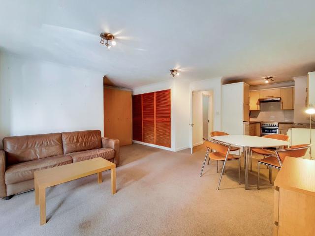 Studio for rent in St. George in the East, Wapping