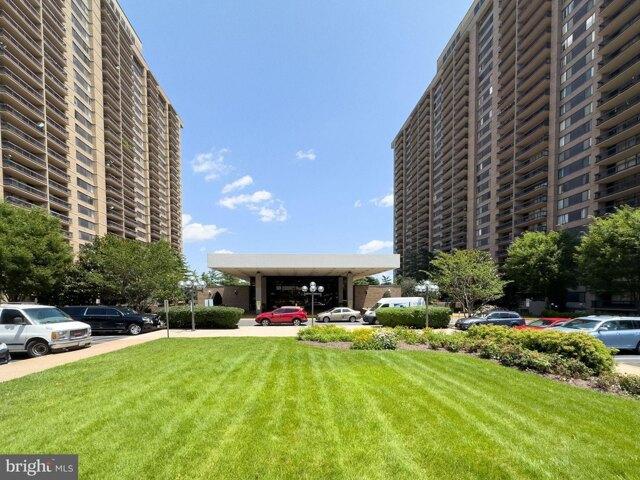 Condo for sale in Falls Church