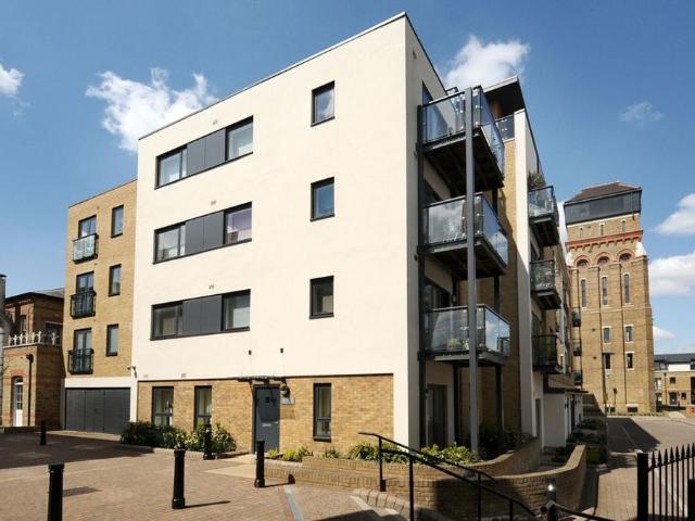 Apartment for rent in Kennington, Greater London
