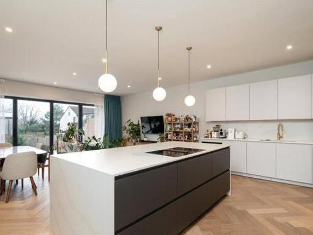 House for sale in Kingston Upon Thames, Greater London