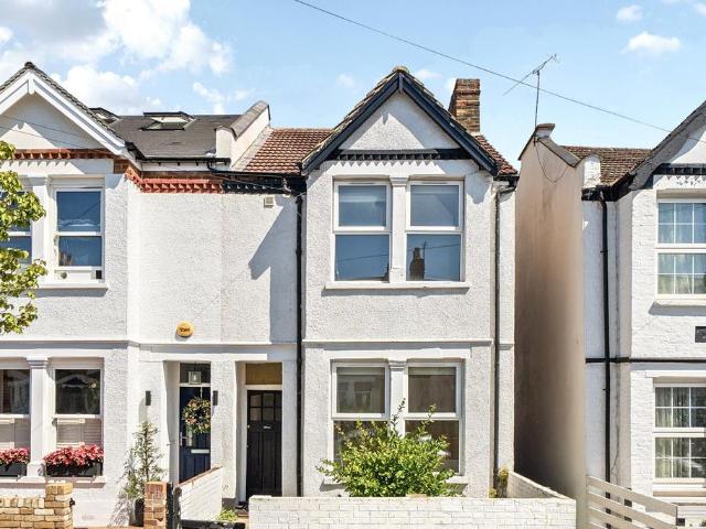 House for rent in Motspur Park, Greater London