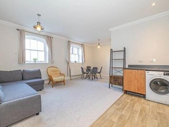 Apartment for rent in Martyrs Field, The Bridge