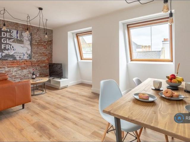 Apartment for rent in Old Town, Guestling Green