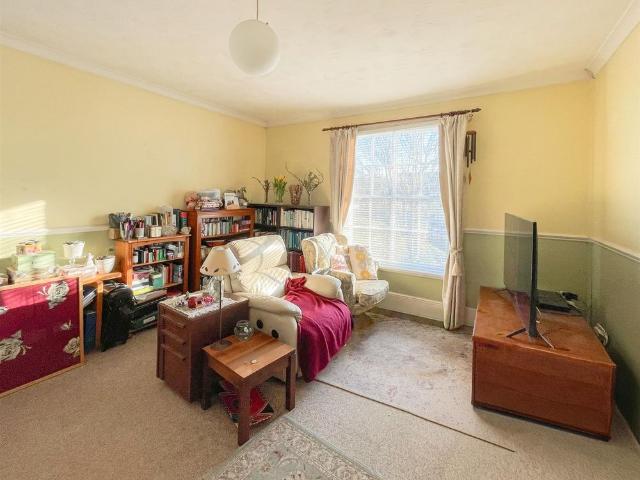 Apartment for rent in Cross In Hand, East Sussex