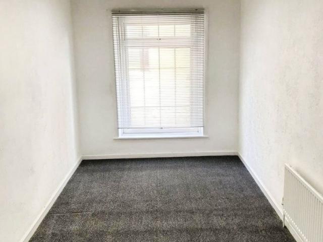 House for rent in Heckmondwike, Firthcliffe