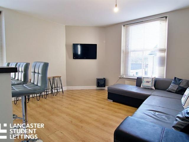 Room for rent in Greaves, Bare