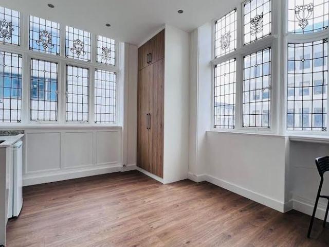 Studio for rent in Spring Park, Luton