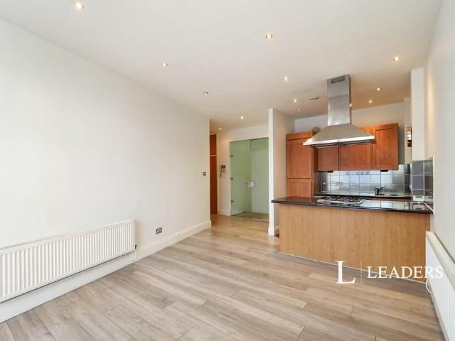 Apartment for rent in St Ann's, Haddon