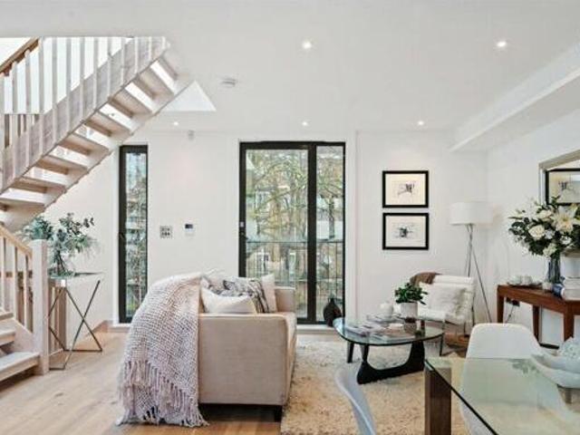 House for sale in Lyons, Greater London