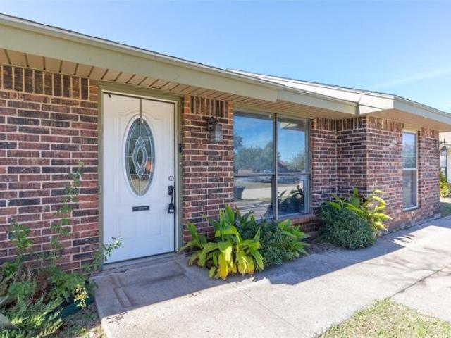 House for sale in Taylor, Texas
