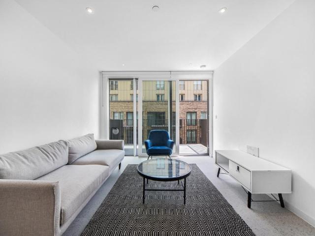 Apartment for rent in St. George in the East, Greater London