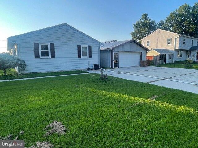 House for sale in Deepwater, New Jersey